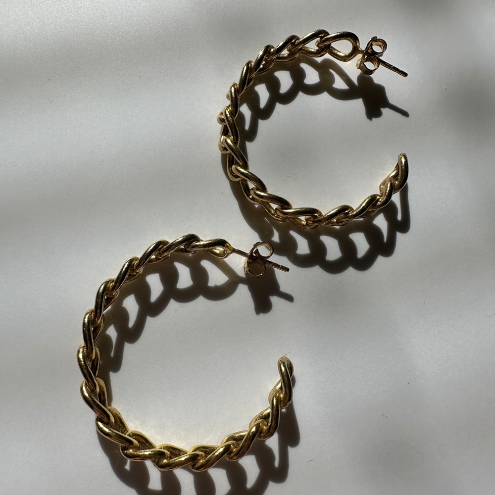 Awe inspired chain hoops